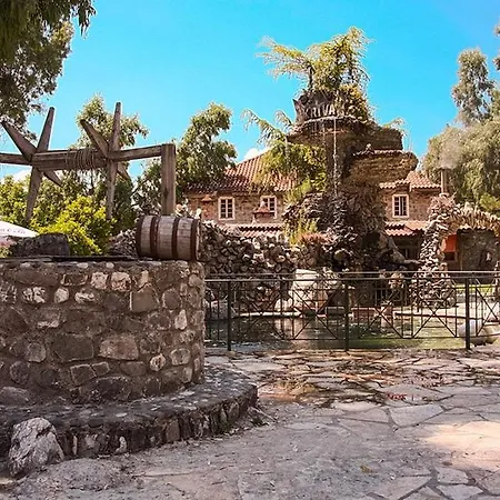 Kriva فندق إلباسان